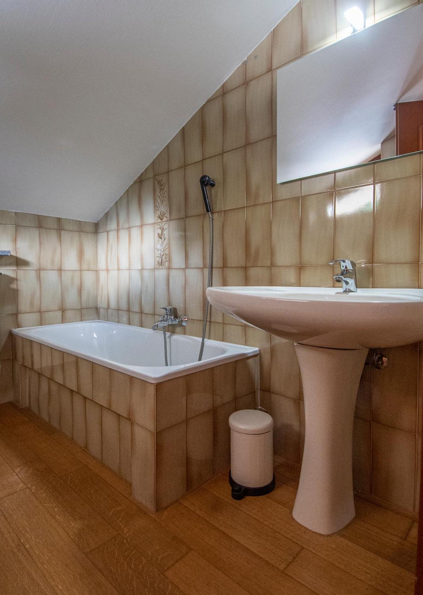 La Casa Delle Farfalle - Cir Vda Sarre 0001 Aosta Luaran gambar
