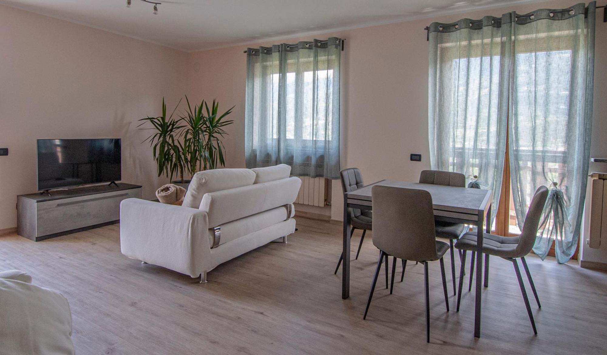 La Casa Delle Farfalle - Cir Vda Sarre 0001 Aosta Luaran gambar